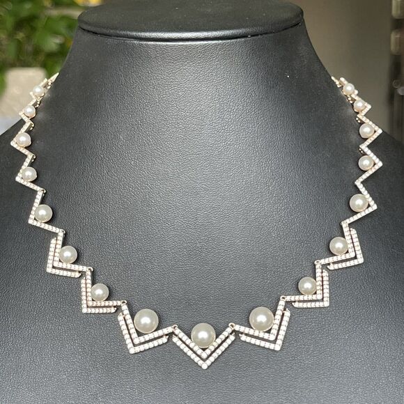 Swarovski Jewelry - Swarovski Crystal EDIFY All Around Necklace Rose Gold Plated Pearl 16” Length